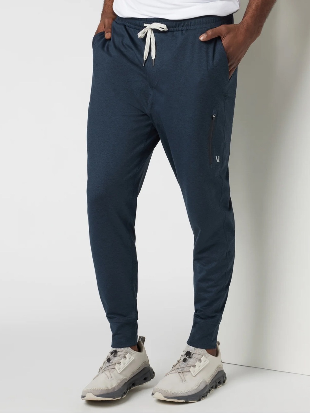 Vuori Men’s Sunday Performance Jogger Ink Heather size S NWOT